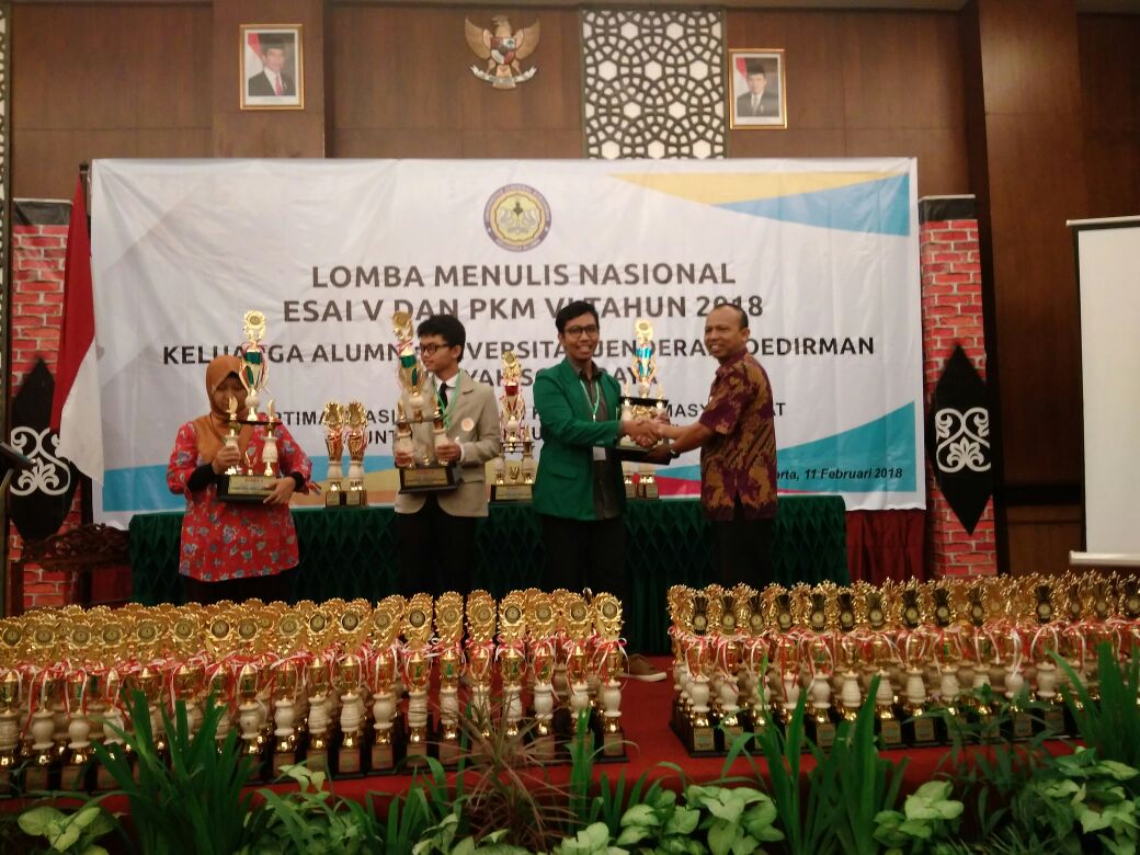 Gambar Mahasiswa Matematika FST Raih Juara III Umum di Solo